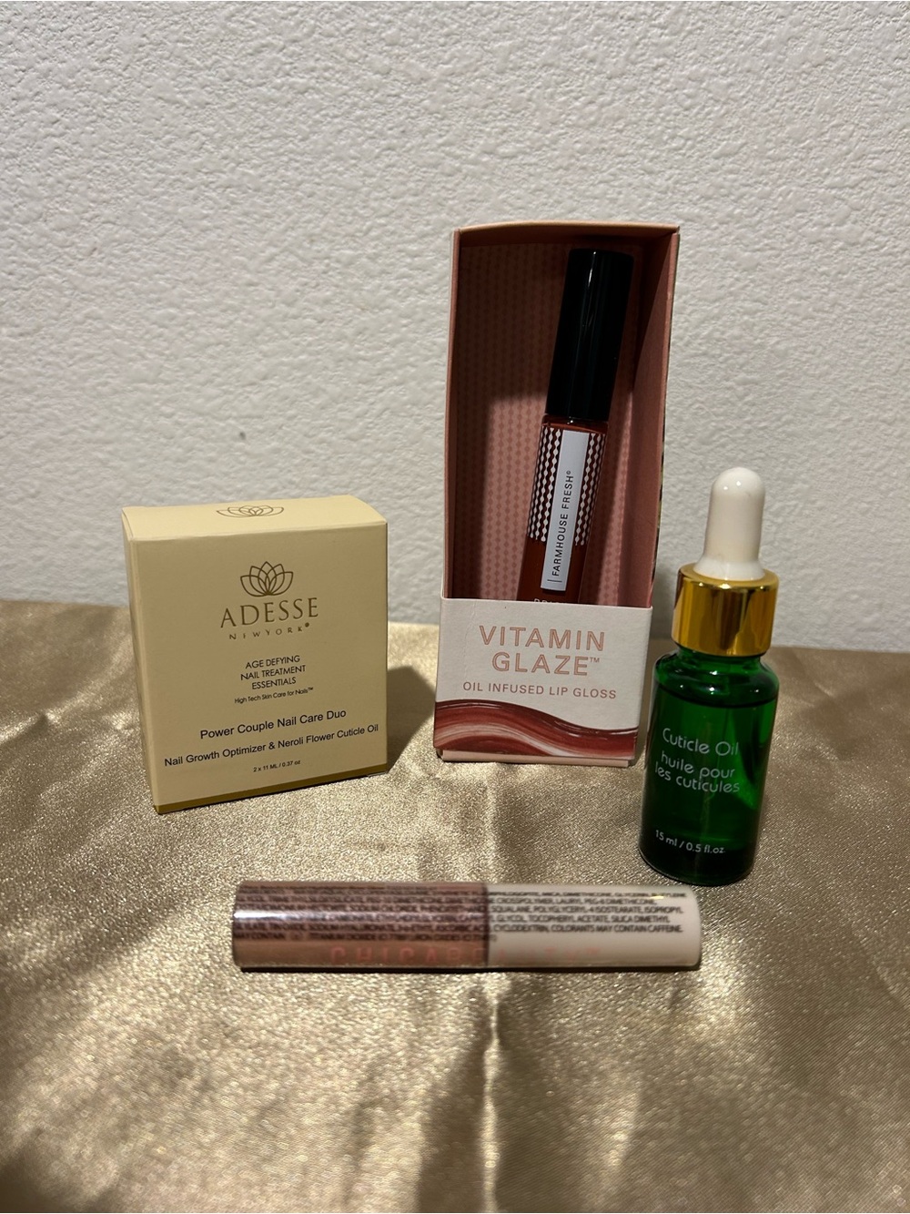 Power Couple Nail Care Duo - Cream Lip Gloss and Rose Glow Highlighter - Picture 8 of 13
